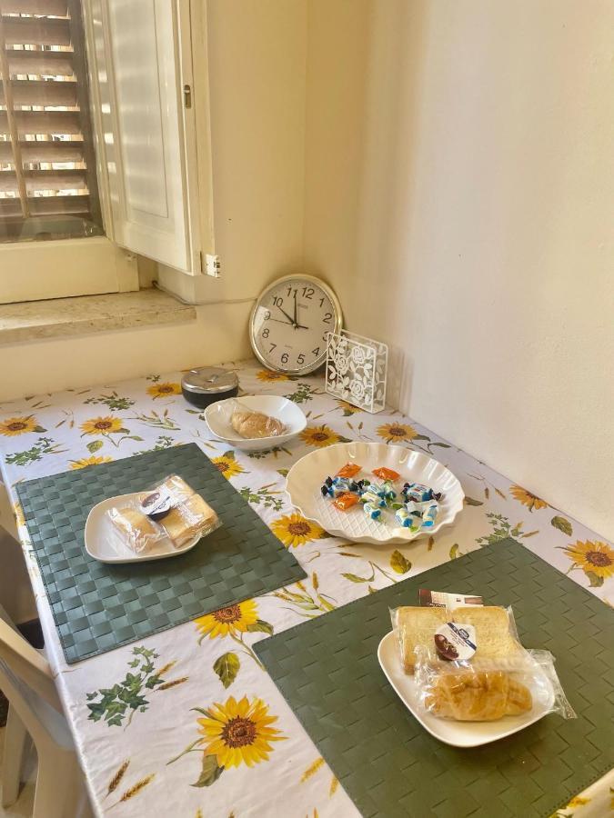 Apartament Dimora Di Maury A Due Passi Dai Trasporti E Da Ballaro Palermo Kültér fotó