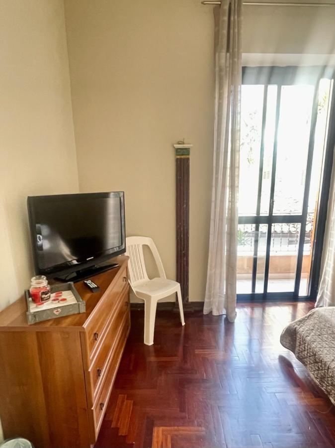 Apartament Dimora Di Maury A Due Passi Dai Trasporti E Da Ballaro Palermo Kültér fotó