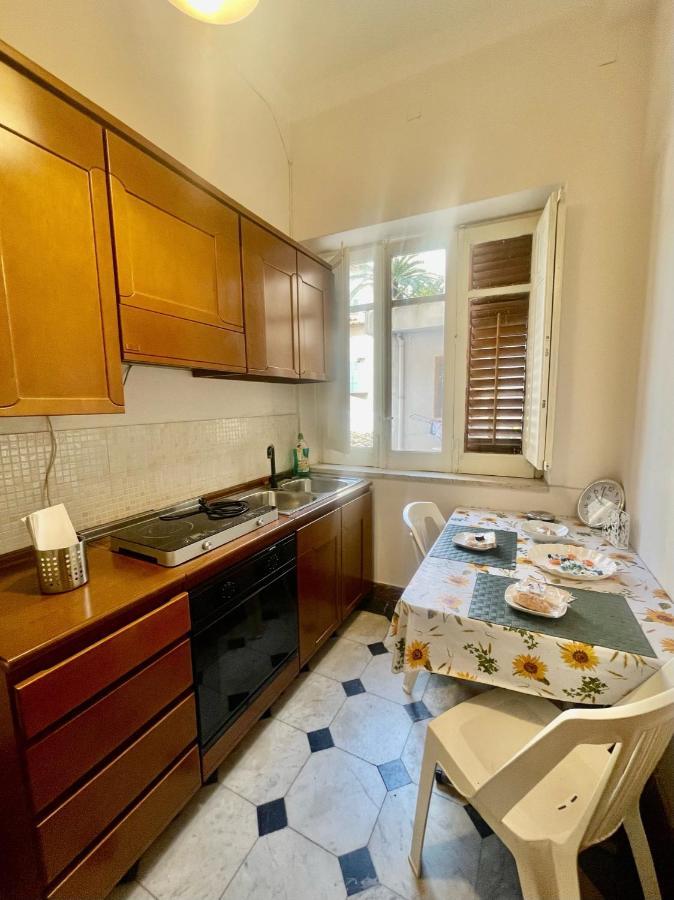 Apartament Dimora Di Maury A Due Passi Dai Trasporti E Da Ballaro Palermo Kültér fotó