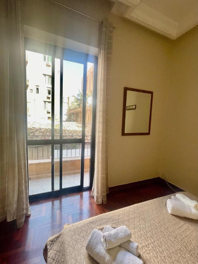 Apartament Dimora Di Maury A Due Passi Dai Trasporti E Da Ballaro Palermo Kültér fotó