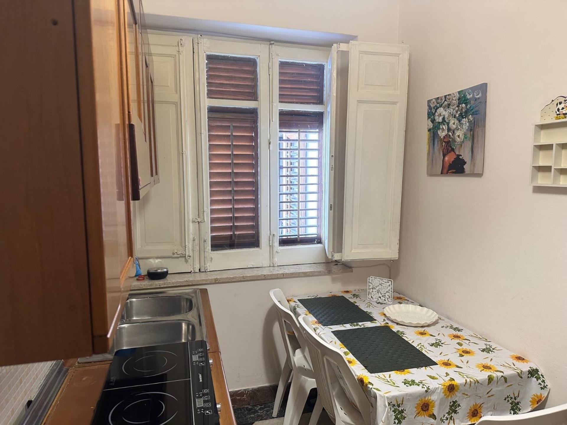 Apartament Dimora Di Maury A Due Passi Dai Trasporti E Da Ballaro Palermo Kültér fotó